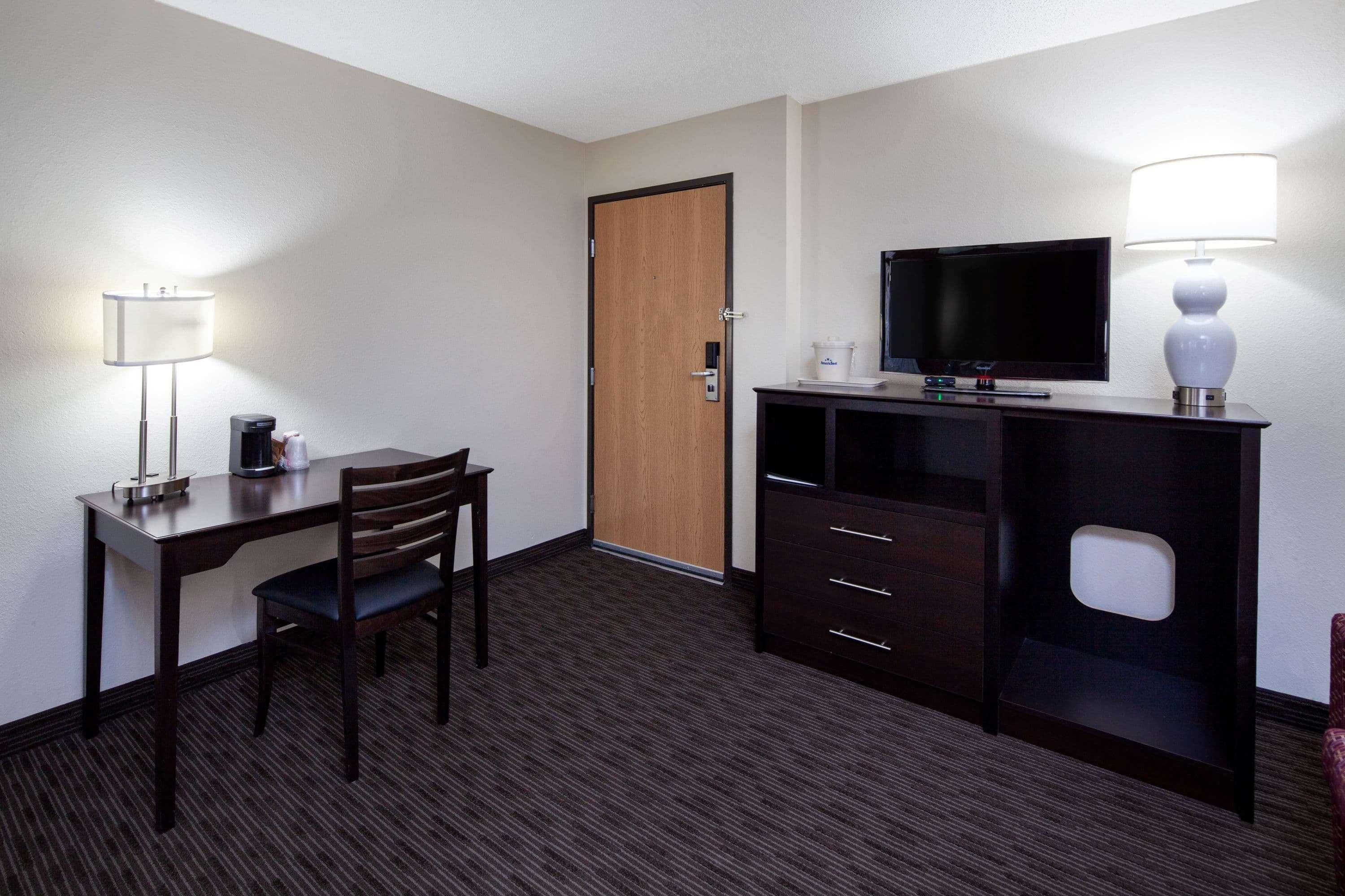 Americinn By Wyndham Northfield Εξωτερικό φωτογραφία