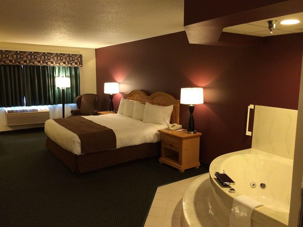 Americinn By Wyndham Northfield Εξωτερικό φωτογραφία